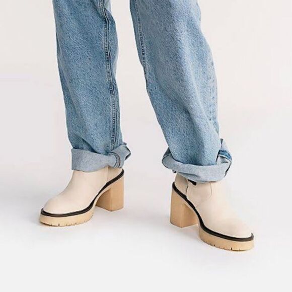 Free People James Chelsea Boots  White US 6 - Picture 2 of 9